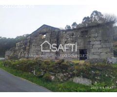 SE VENDE TERRENO RUSTICO CON ESTRUCTURA DE CASA DE PIEDRA EN PONTESAMPAIO - PONTEVEDRA