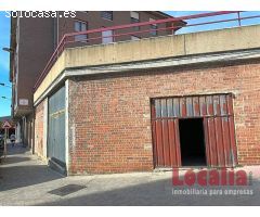 Local comercial con dos entradas en Torrelavega.