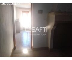 Casa típica de  Malpartida de Cáceres, 175m2 de vivienda, con entrada principal por C/ Parras y Tras