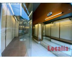 Local de dos niveles y 84 metros en Torrelavega.