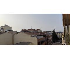 OPORTUNIDAD En MOLLERUSSA!! PISO CÉNTRICO DE 4 HABITACIONES.