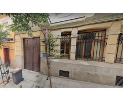 VENTA LOCAL COMERCIAL CALLE PIZARRO EN MADRID