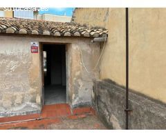 Gran casa de pueblo para reformar. Muy bien situada