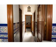 Gran casa en el centro de Castilleja de La Cuesta!!!