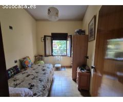 Casa en venta con gran almacén
