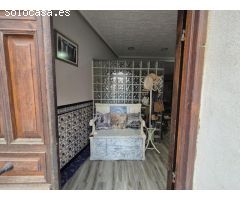 Casa en venta con gran almacén