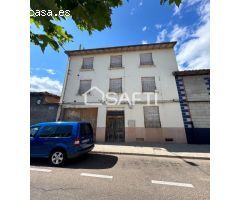 EDIFICIO COMPUESTO POR 3 VIVIENDAS EN PLENA PLAZA DE SANTA MARINA