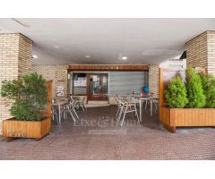 SE VENDE BAR CON AMPLIA TERRAZA