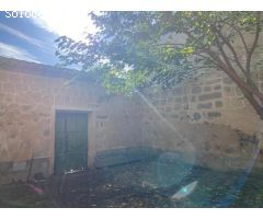 Antigua casona para reformar en Cuerva