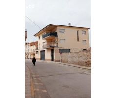 CASA CON DOS VIVIENDAS INDEPENDIENTES  EN AGRAMUNT !!