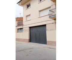 CASA CON DOS VIVIENDAS INDEPENDIENTES  EN AGRAMUNT !!