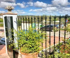 Gran vivienda adosada en Cazalla De La Sierra con fantásticas vistas a la sierra!!!