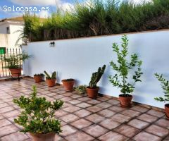 Gran vivienda adosada en Cazalla De La Sierra con fantásticas vistas a la sierra!!!