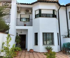 Gran vivienda adosada en Cazalla De La Sierra con fantásticas vistas a la sierra!!!