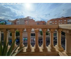 Casa Adosada en Torrefarrera de 4 Plantas con Jardín