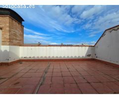 Casa Adosada en Torrefarrera de 4 Plantas con Jardín