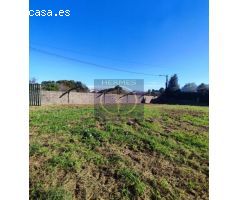 Solar en venta, a un paso de Tui centro.