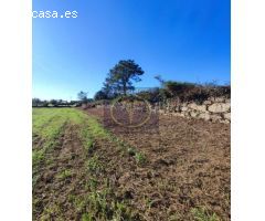 Solar en venta, a un paso de Tui centro.