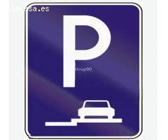 ¡Venta de 2 amplias plazas de parking con trastero en Plaça de les Magnolies!