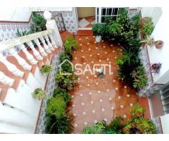 GRAN CASA AMUEBLADA EN PLANTA BAJA.