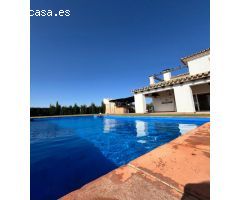 Espectacular chalet en Écija, en urbanización privada Cerro de San Cristóbal!!