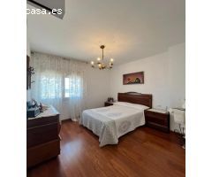 Espectacular chalet en Écija, en urbanización privada Cerro de San Cristóbal!!
