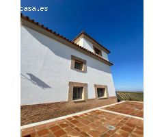 Espectacular chalet en Écija, en urbanización privada Cerro de San Cristóbal!!