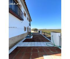 Espectacular chalet en Écija, en urbanización privada Cerro de San Cristóbal!!