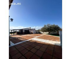 Espectacular chalet en Écija, en urbanización privada Cerro de San Cristóbal!!