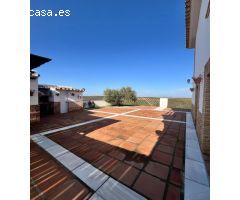 Espectacular chalet en Écija, en urbanización privada Cerro de San Cristóbal!!