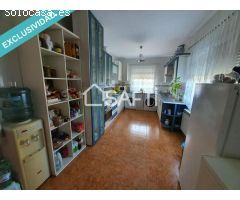 ¡Espectacular Chalet en Otero, Toledo, con Amplio Terreno y Piscina Privada!