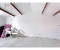 Casa restaurada en el centro de Porto do Son.