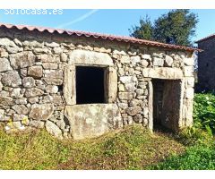 Edificaciones para restaurar en el lugar de A Grixa.