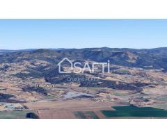 Terreno en parcela de 830 con casa en construcción de 450 m2