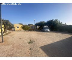 Casa con terreno en Novelda (amueblada).