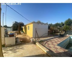 Casa con terreno en Novelda (amueblada).