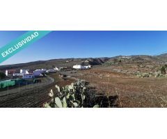 TERRENO URBANO Y RÚSTICO EN LA PASADILLA