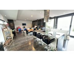 Villa de Lujo en Venta en Lloret de Mar, Girona