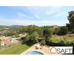 ESTUPENDA CASA SOLEADA IMPECABLE CON VISTAS DESPEJADAS