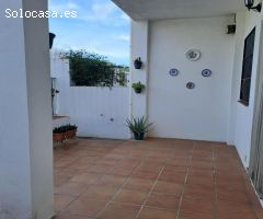 Bonito apartamento en El Pedroso, frente club social!!