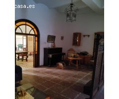 Gran casa de pueblo en el centro de Utrera!!