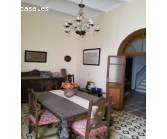 Gran casa de pueblo en el centro de Utrera!!