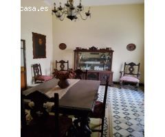 Gran casa de pueblo en el centro de Utrera!!