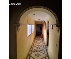 Gran casa de pueblo en el centro de Utrera!!