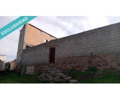 Excepcional Solar Urbano en Lagartera: 1.997 m² con Todos los Servicios