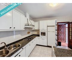 Oportunidad de comprar un piso de 138m2 con pequeño jardín y garaje a pocos minutos del centro de Sa