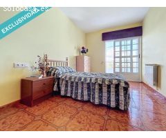 Oportunidad de comprar un piso de 138m2 con pequeño jardín y garaje a pocos minutos del centro de Sa