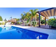 Exclusividad y Elegancia: Chalet de Ensueño en urbanización Los Conejos, Molina de Segura