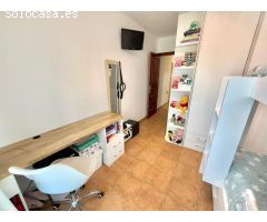 ADOSADO EN VENTA EN EL CENTRO DE CHICLANA