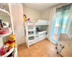 ADOSADO EN VENTA EN EL CENTRO DE CHICLANA
